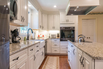 Kitchen 2 .jpeg
