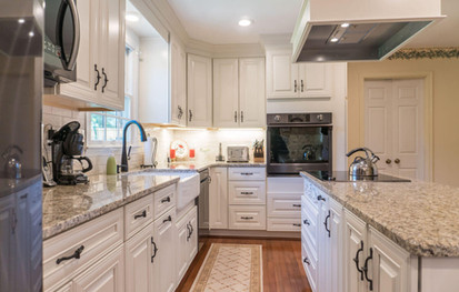 Kitchen 2 .jpeg