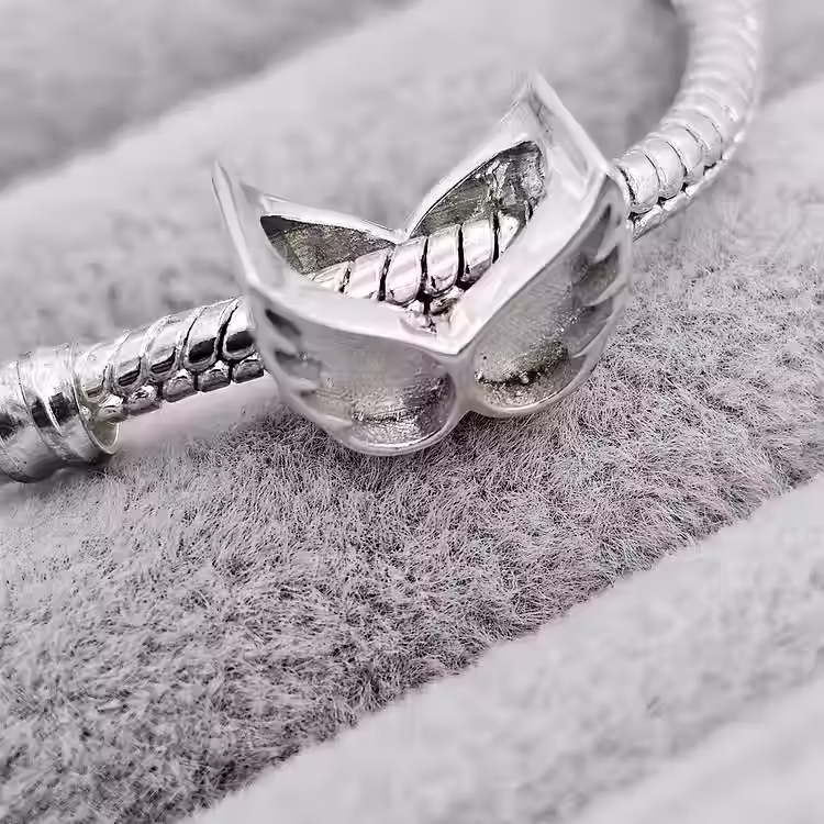 Thumbnail: The 'Olivia' charm