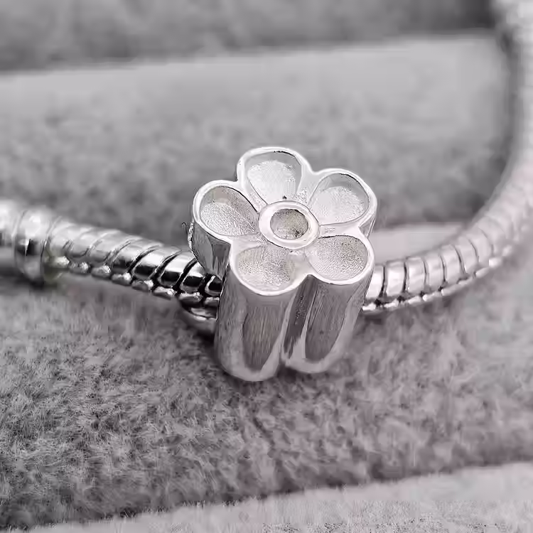 Thumbnail: The 'Forget-me-not' Charm