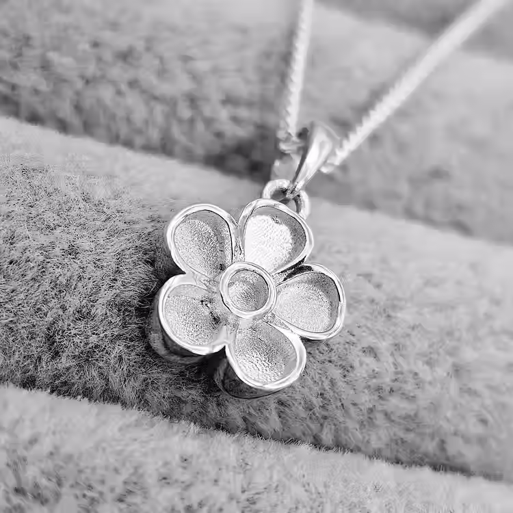 Thumbnail: The 'Forget-me-not' Pendant