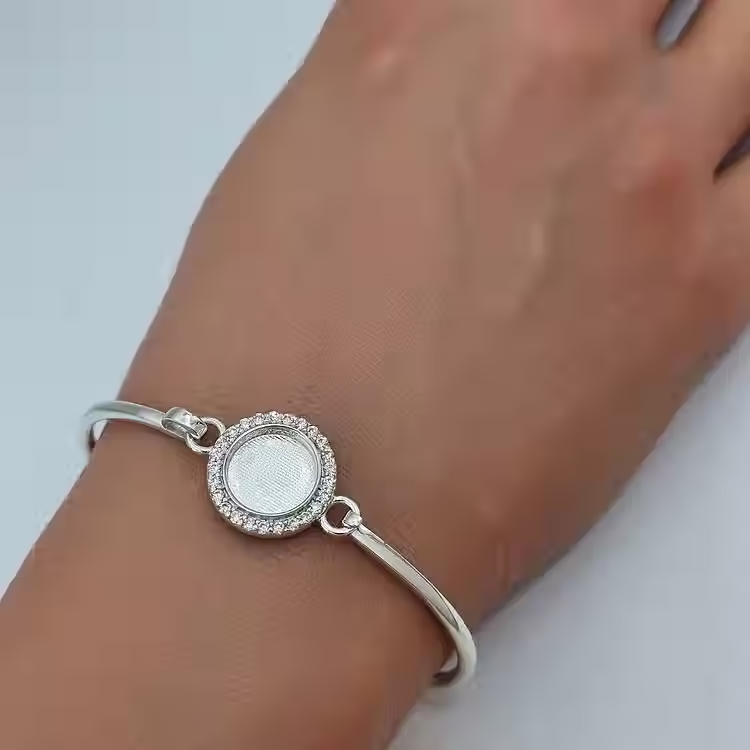 Thumbnail: The 'Sunny' Bangle