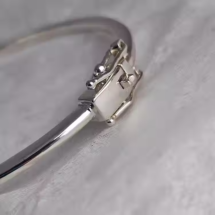 Thumbnail: The 'Agape' Bangle