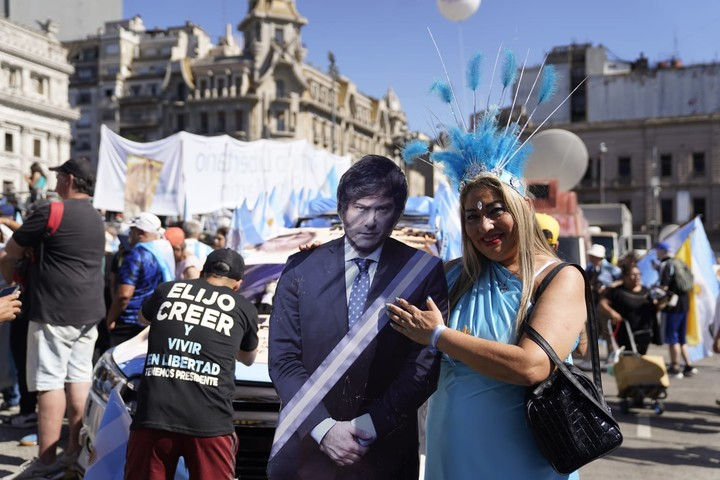 Distopía Milei, año 1: así se robaron el tiempo