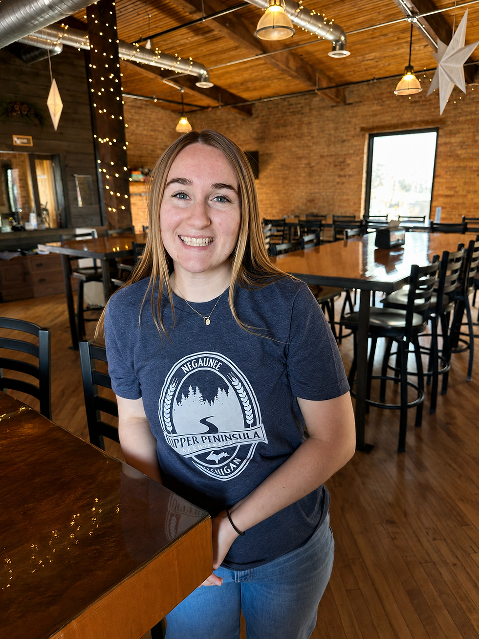 Smiling woman wearing a t-shirt in a restaurant