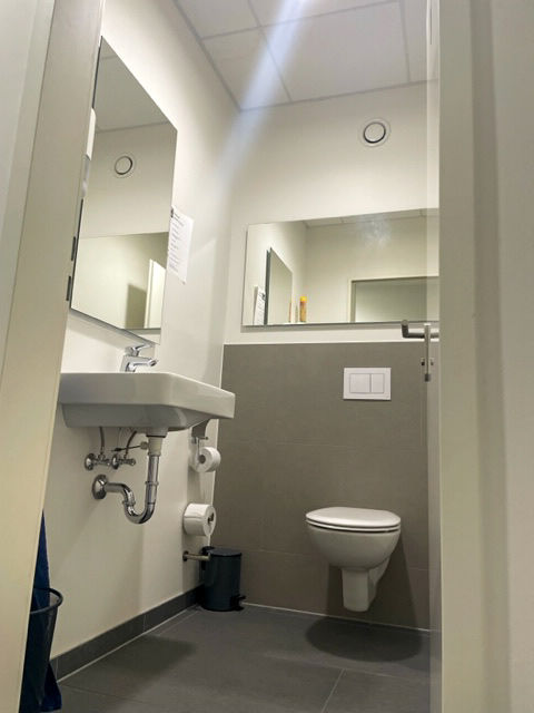 Gemeinschafts-WC-Bereich_2