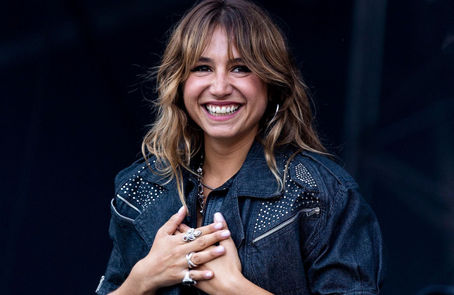 La Liberté d'expression remise en question suite aux propos de Izïa Higelin