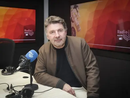 Coup de tonnerre sur les ondes : Philippe Lellouche reprend la matinale de RFM !
