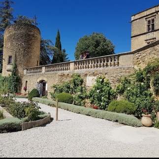 chateau de lourmarin