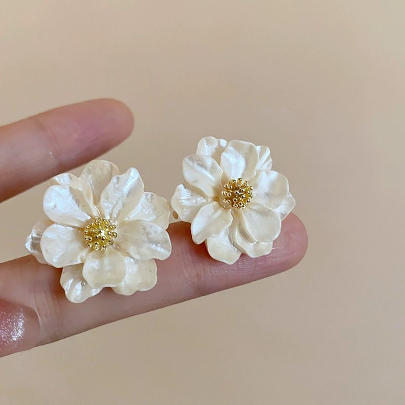 Thumbnail: IvoryPetal Earrings