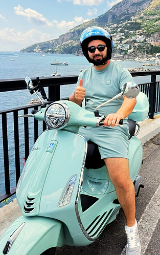 Vespa Sorrento persona felice.png