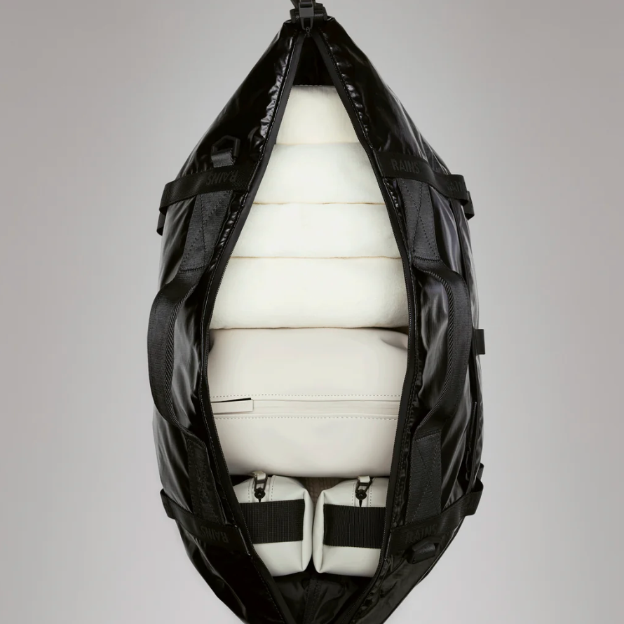Rains Sibu Weekend Bag | black | Evolve Clothing Gallery