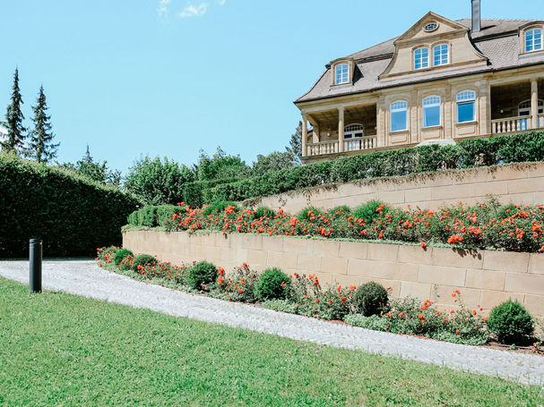 Die von Architektin Katharina Jaeger renovierte Villa in Reutlingen zeigt die Gartenlandschaft.