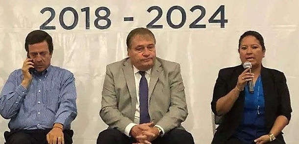 VILLARREAL, SANZ Y MIRNA.jpg