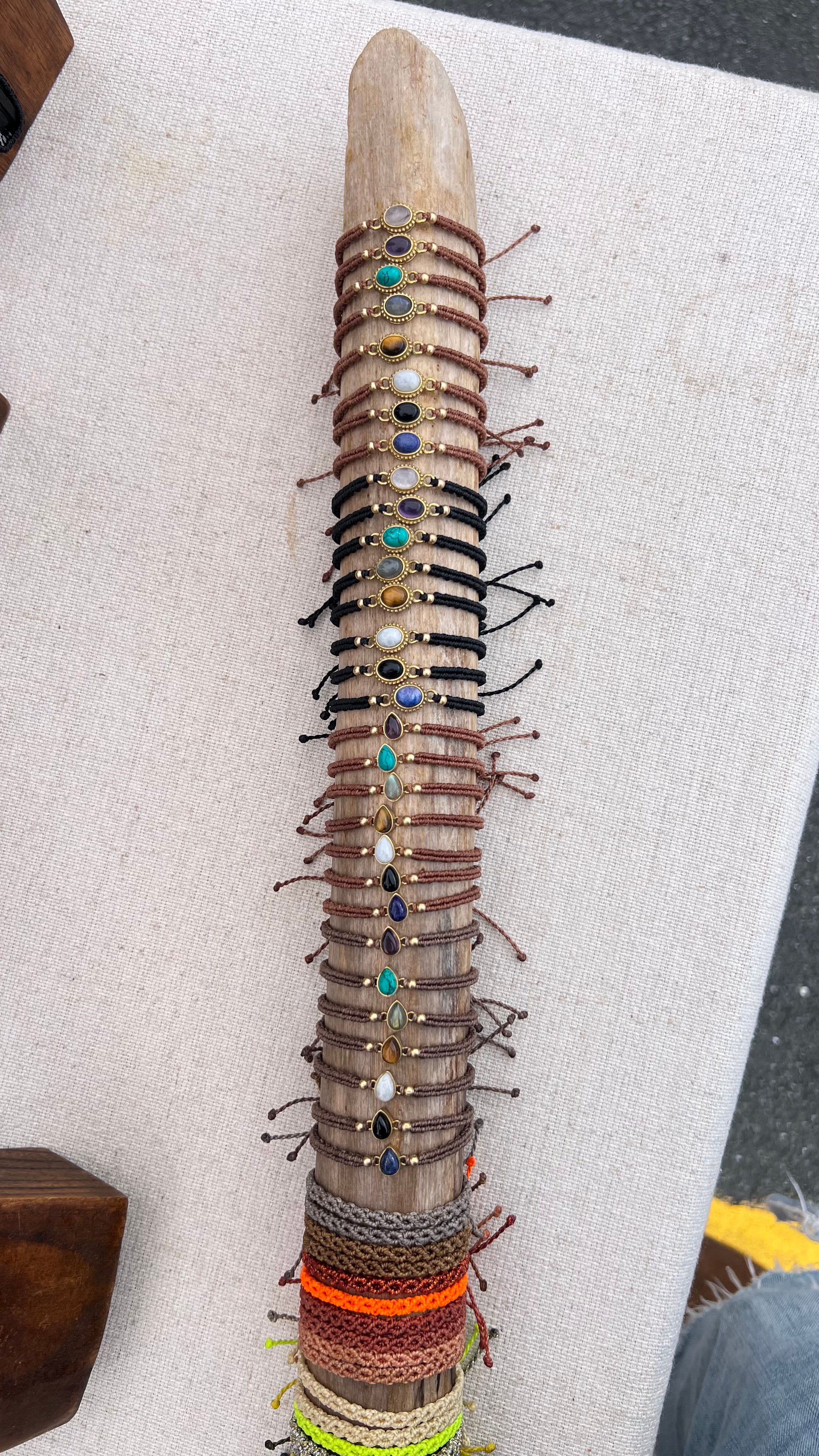 Pulsera con brass 