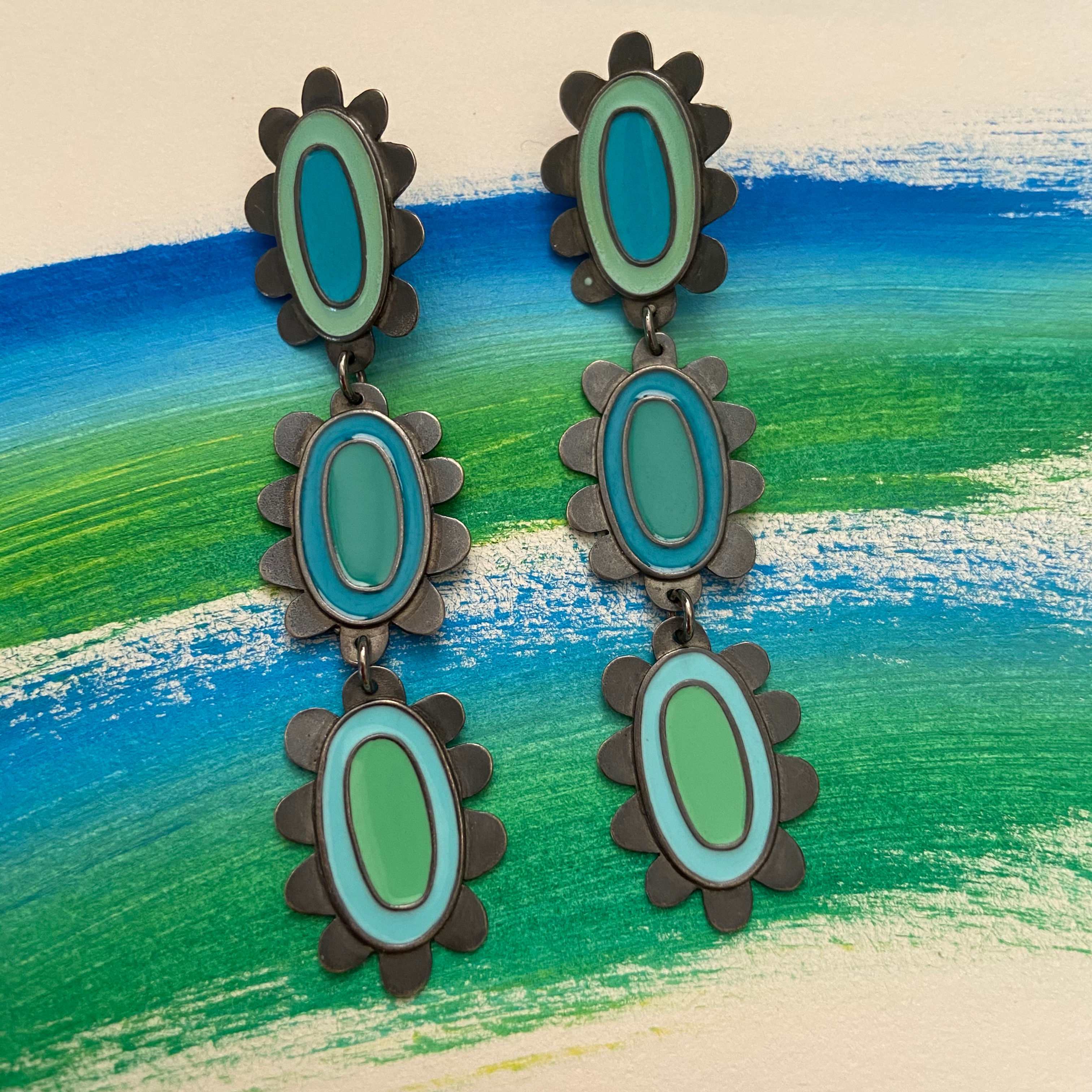 BLUES TRIPLE BLOSSOM EARRINGS