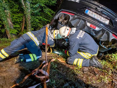 Unterstützung der FF Rossatz bei einer Fahrzeugbergung