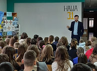 Зустріч з політв'язнем Ю. Яценком.jpg