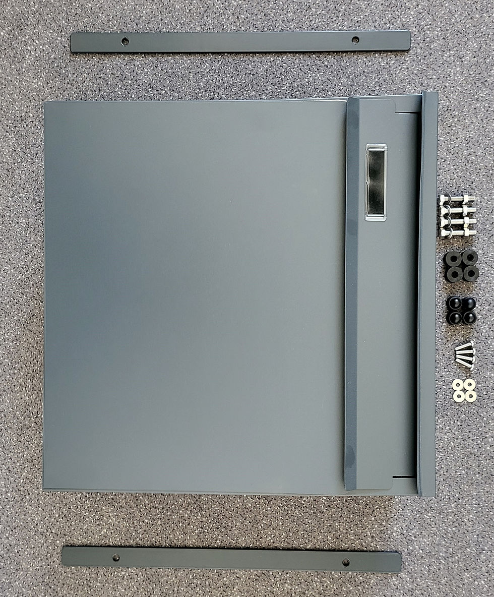 Briefkastenrahmen mit Schrauben und Zaunbriefkasten