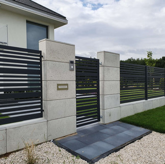 Zaunsystem mit Architekturbeton