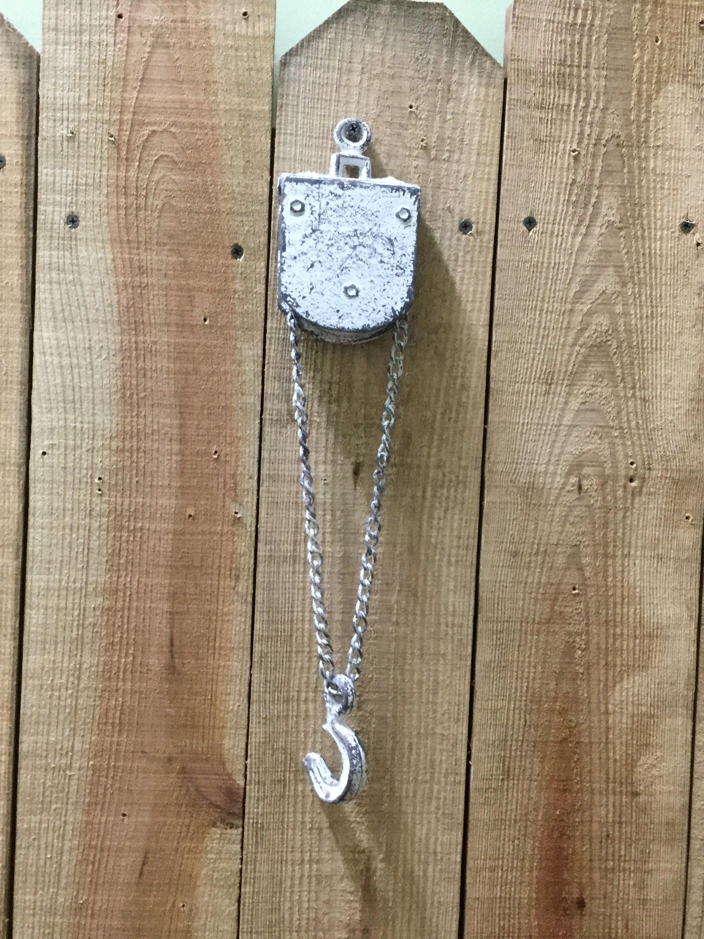 Cast Iron Square Hoist (181-1012)