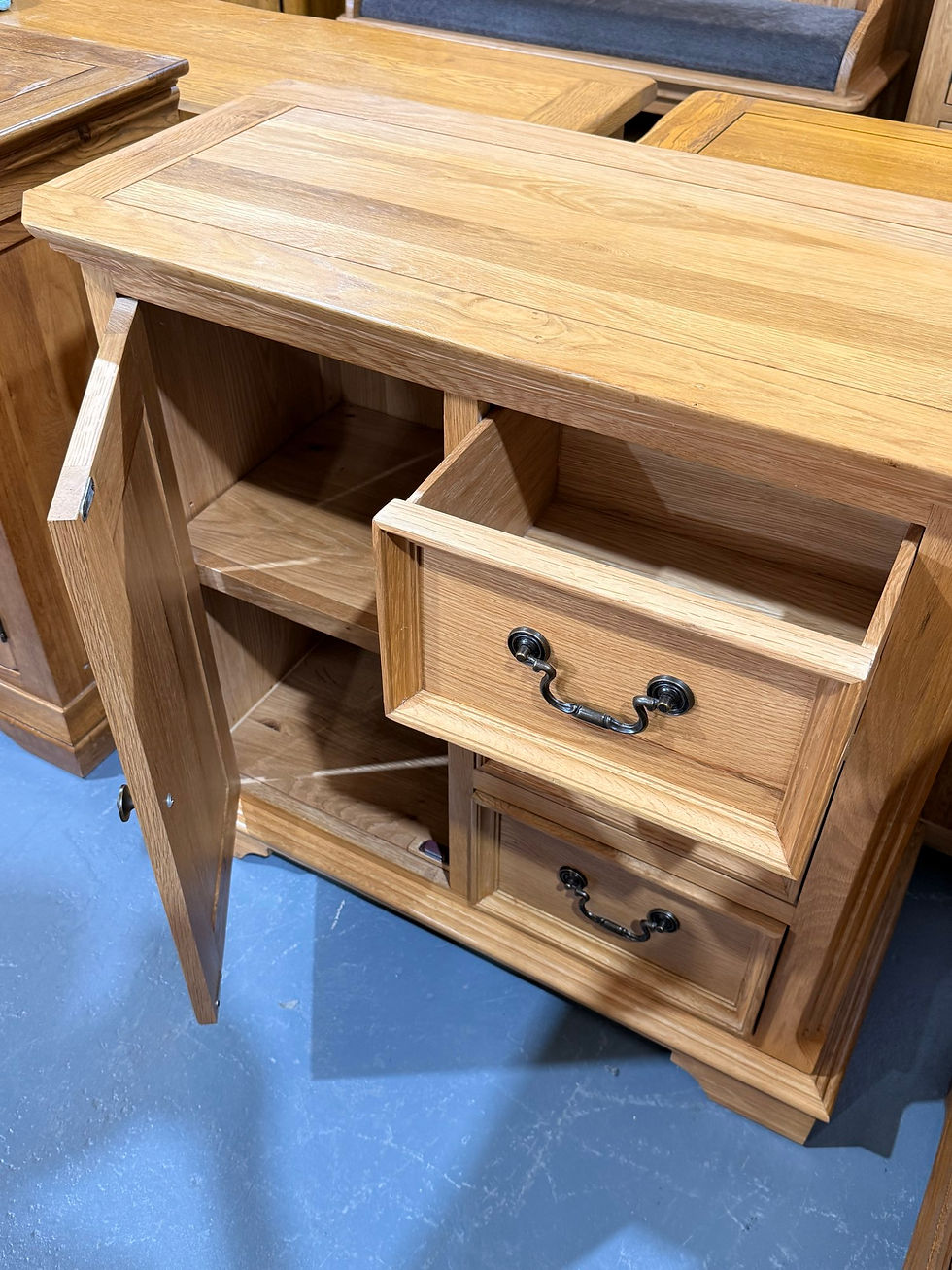 Thumbnail: Solid Medium Oak Small Sideboard