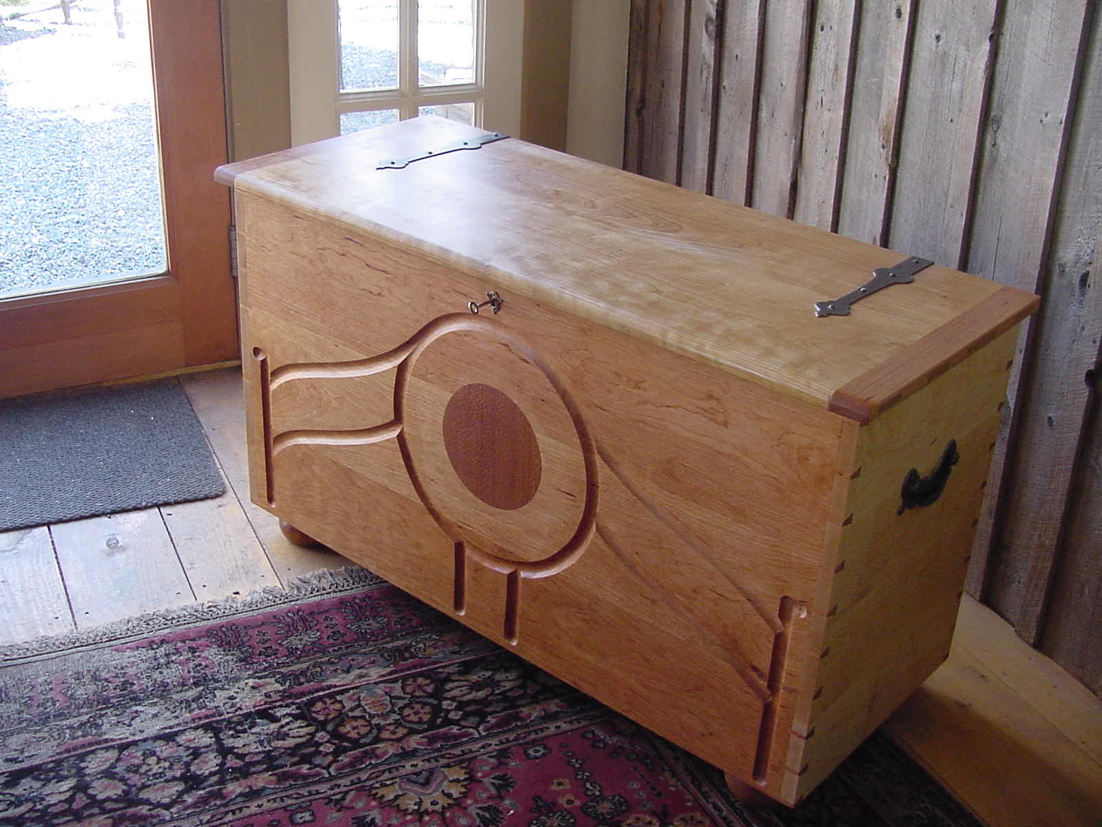 Blanket chest