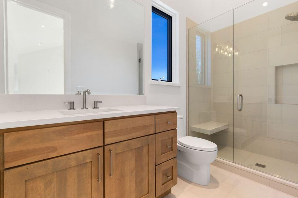 121 bath 2.5.jpg