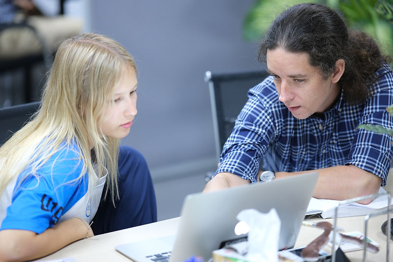 JVT maths tutor Jonas Vieth and student