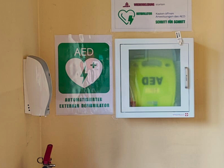 Neuer Defibrillator im Rüsthaus St. Jakob – mehr Sicherheit für alle