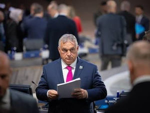 Viktor Orbán, huiduit la Győr: tensiuni interne în Ungaria și mesaj dur despre Ucraina🇭🇺