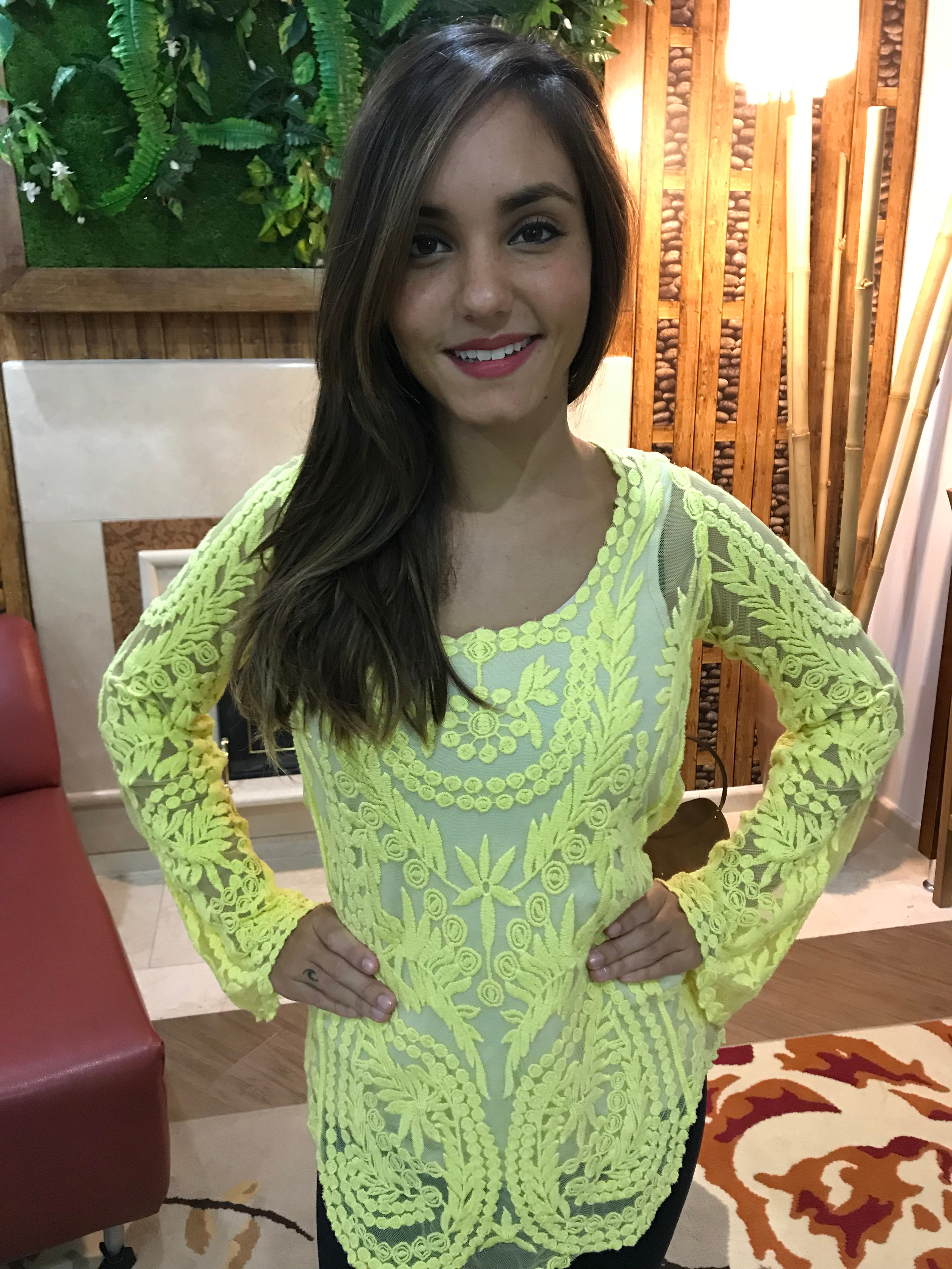 Camisa Amarela renda