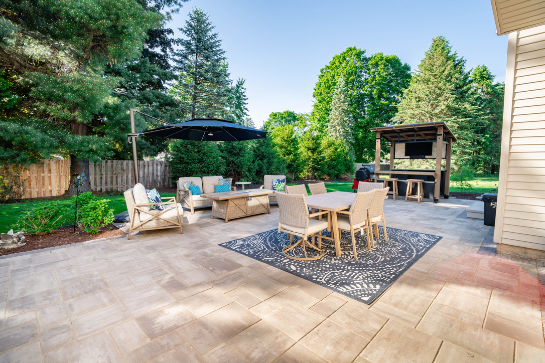 Outdoor paver patio Michigan