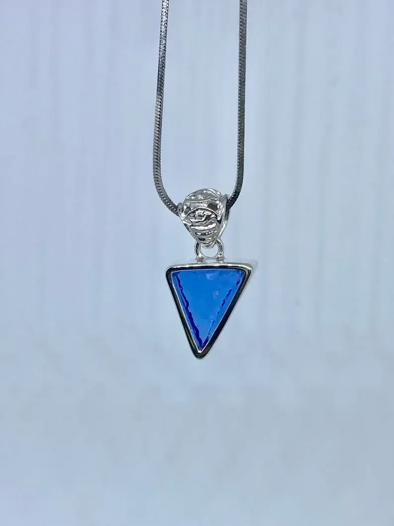Thumbnail: S 92 - Siberian Blue Simple Pendant
