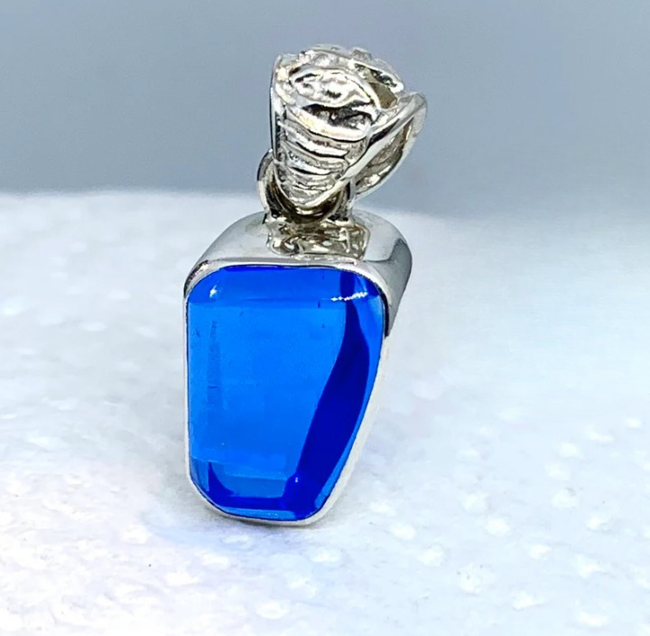 Thumbnail: S 63 - Siberian Blue Simple range pendant, hand made in Bali