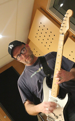 The Moodfield Indie Pop-Rock. Lucas Binard.