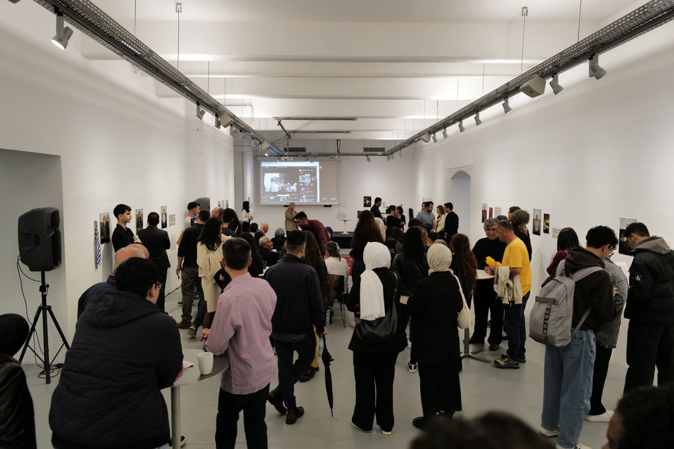 Es kamen Menschen an Ausstellung