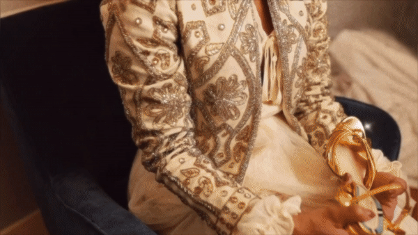 ezgif.com-gif-maker.gif