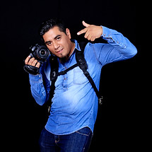 Carlos H. � Globe Studio.JPG