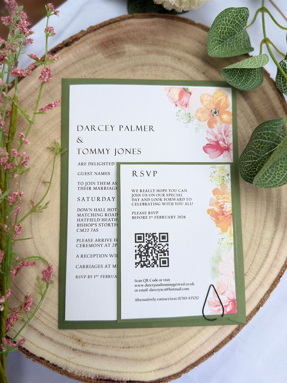 Thumbnail: Layered wedding invitation with bright florals