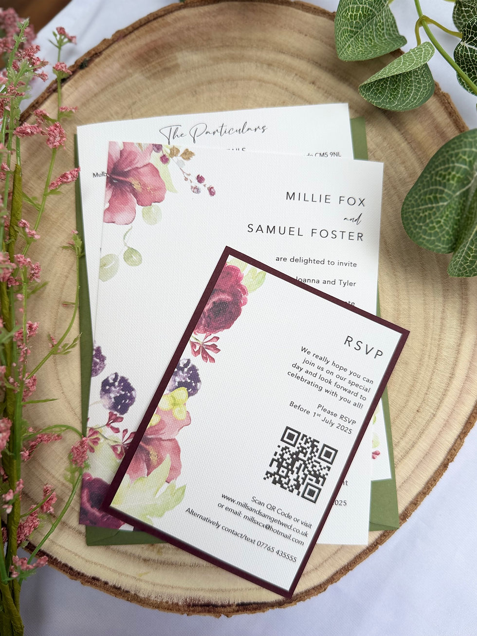 Thumbnail: Wedding Invitation with layers and paper clip