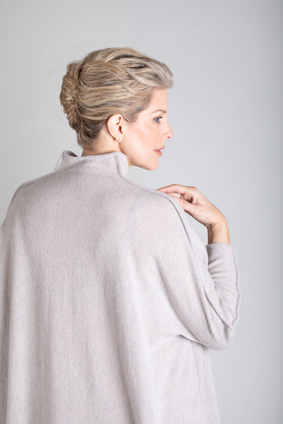 Thumbnail: BRYTON cashmere dress with pockets