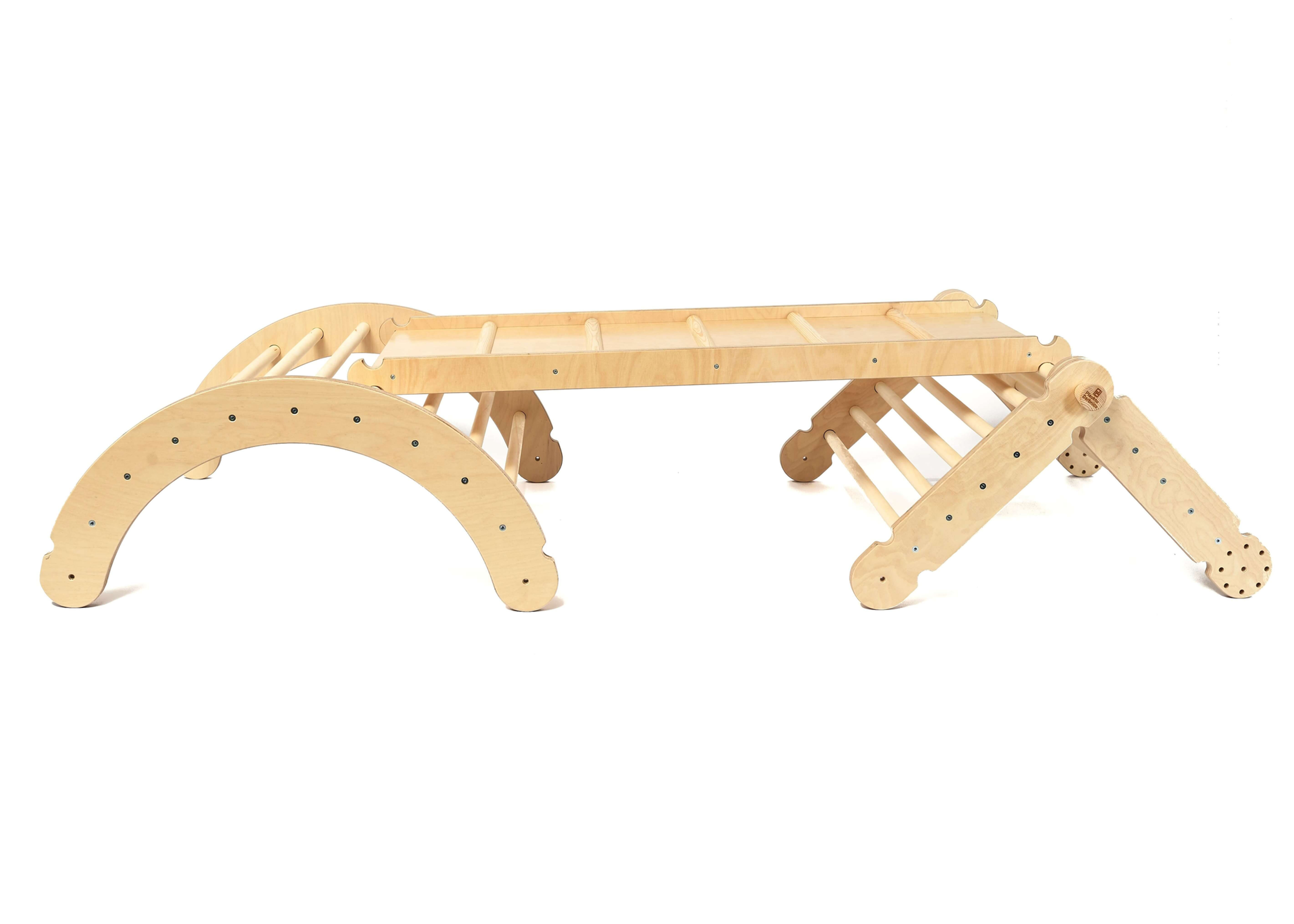 Pikleres trijstūris ar arku un slidkalniņu