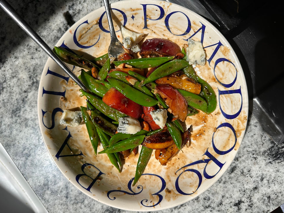 grilled peach and gorgonzola salad