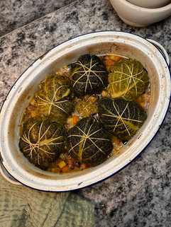 savoy cabbage recipes: stuffed cabbage after final roasting