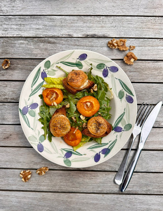 warm goat's cheese and honey roasted apricot salad