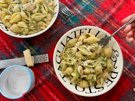 broccoli, lemon and anchovy pasta