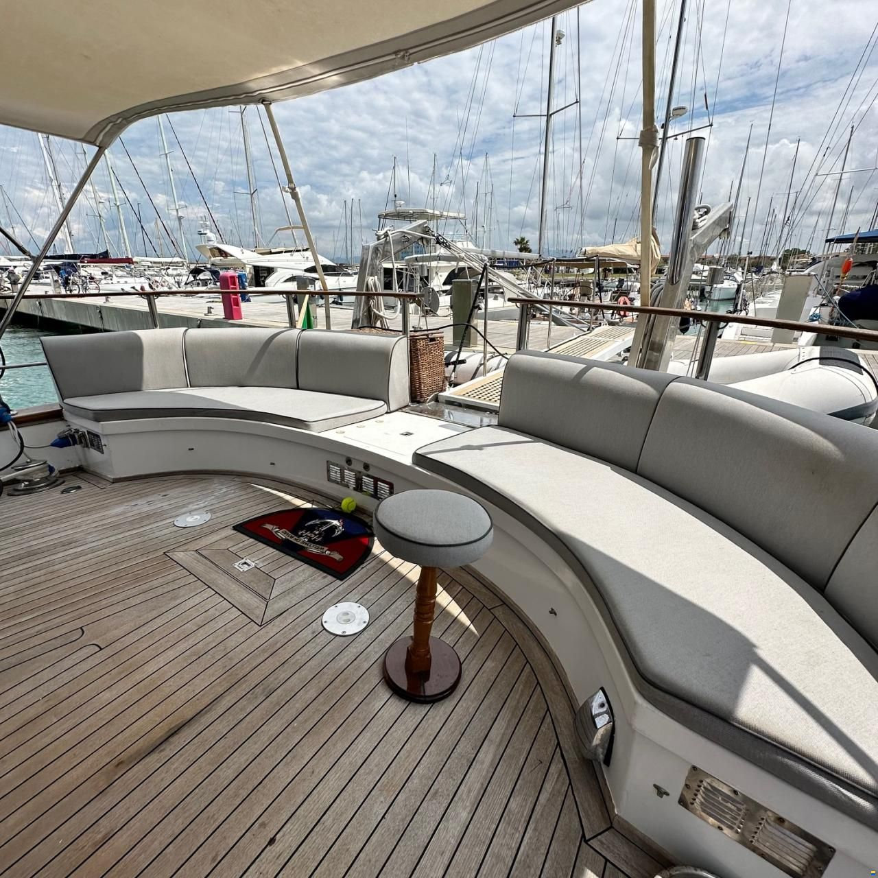 Viking Marin Caicco · 1994 en venta en Toscana (Livorno y Elba) — foto 3