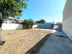 8989 State St South Gate
