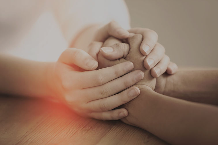 tomados de la mano